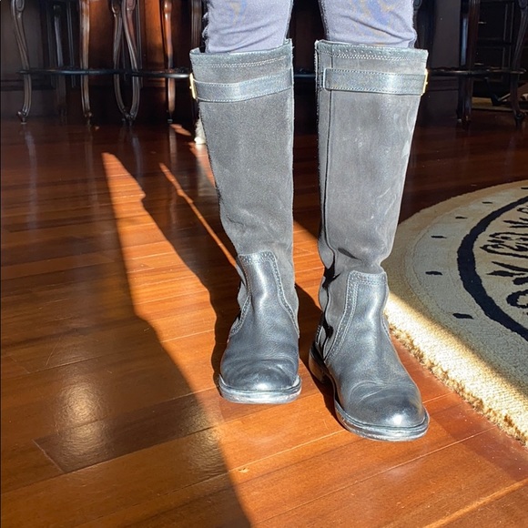 Castille UGG Boot in Black - Picture 1 of 6